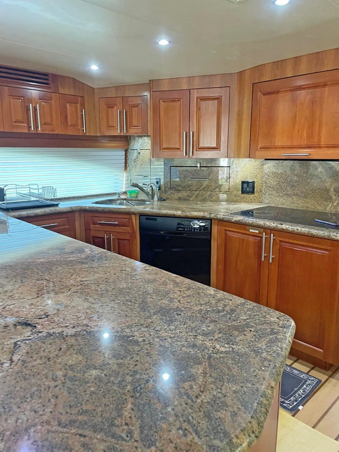 Hatteras Sport Fisherman Hatteras 68 Convertible For Sale