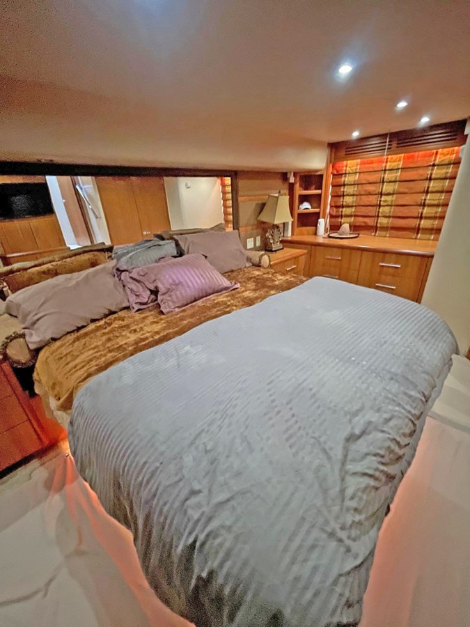 Hatteras Sport Fisherman Hatteras 68 Convertible For Sale