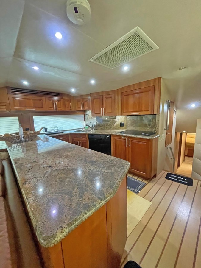 Hatteras Sport Fisherman Hatteras 68 Convertible For Sale
