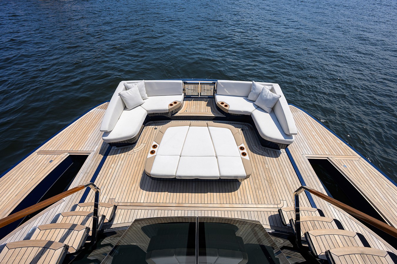 Lazzara Yachts Motor Yacht LAZZARA LSX 67 For Sale