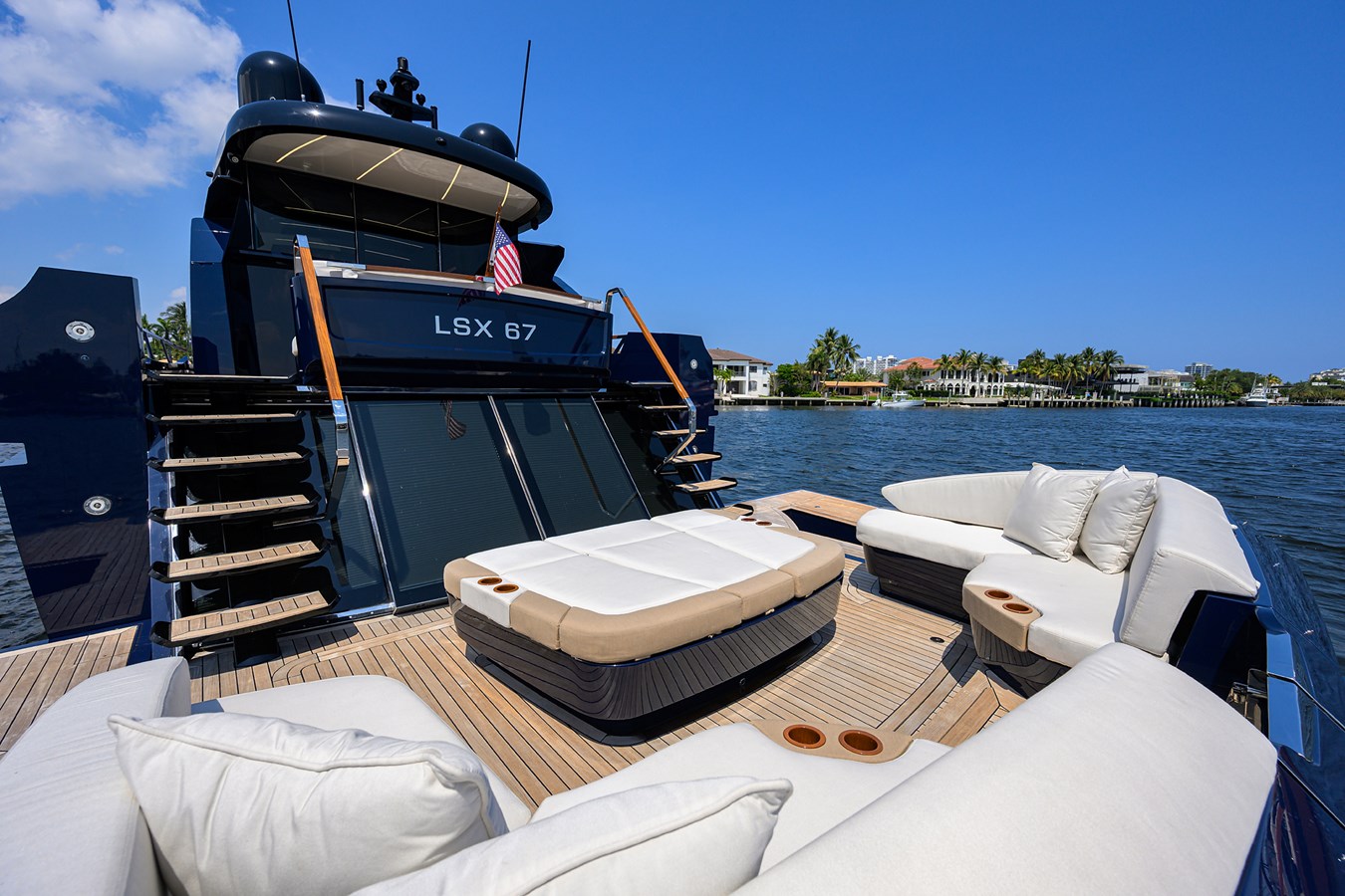 Lazzara Yachts Motor Yacht LAZZARA LSX 67 For Sale