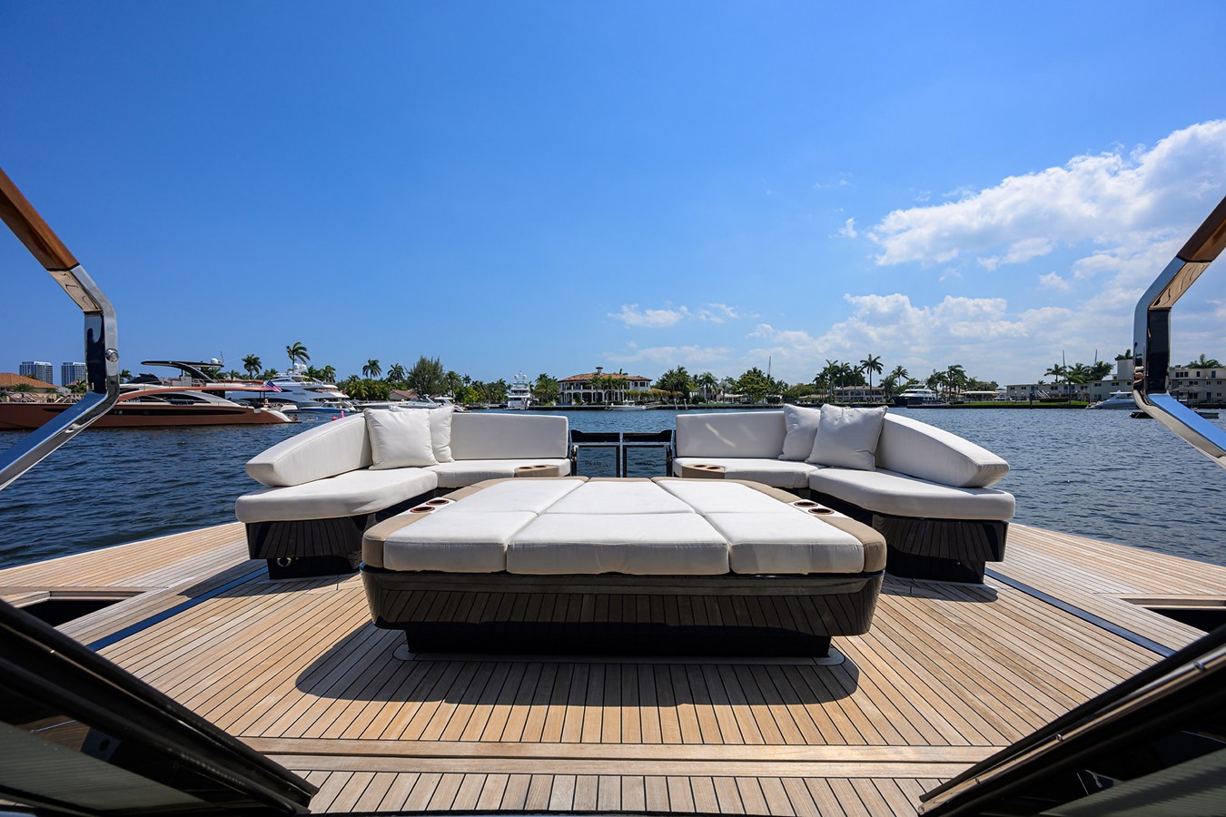 Lazzara Yachts Motor Yacht LAZZARA LSX 67 For Sale