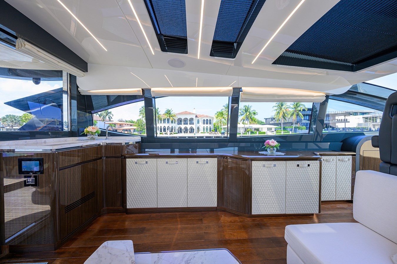 Lazzara Yachts Motor Yacht LAZZARA LSX 67 For Sale