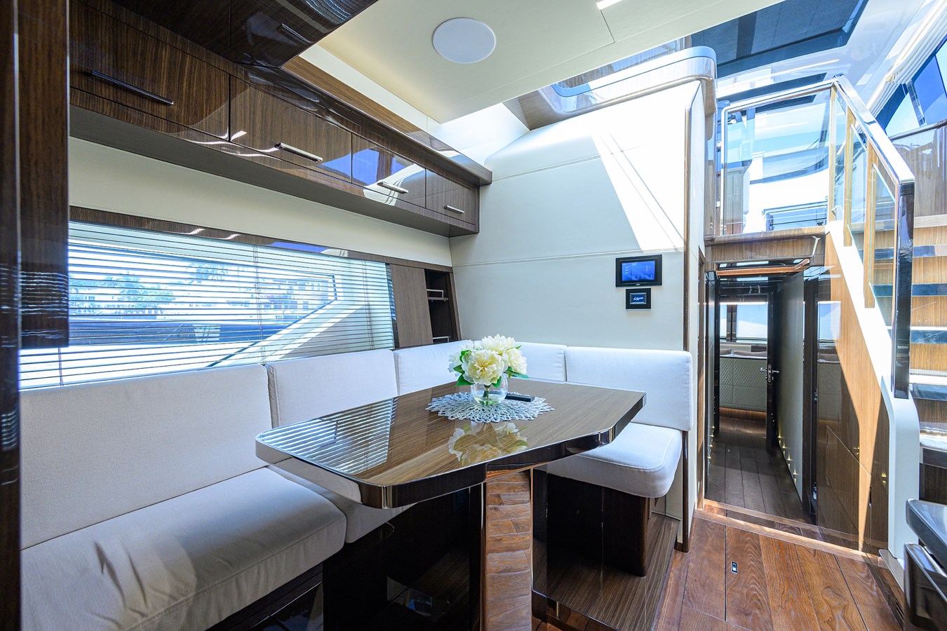 Lazzara Yachts Motor Yacht LAZZARA LSX 67 For Sale