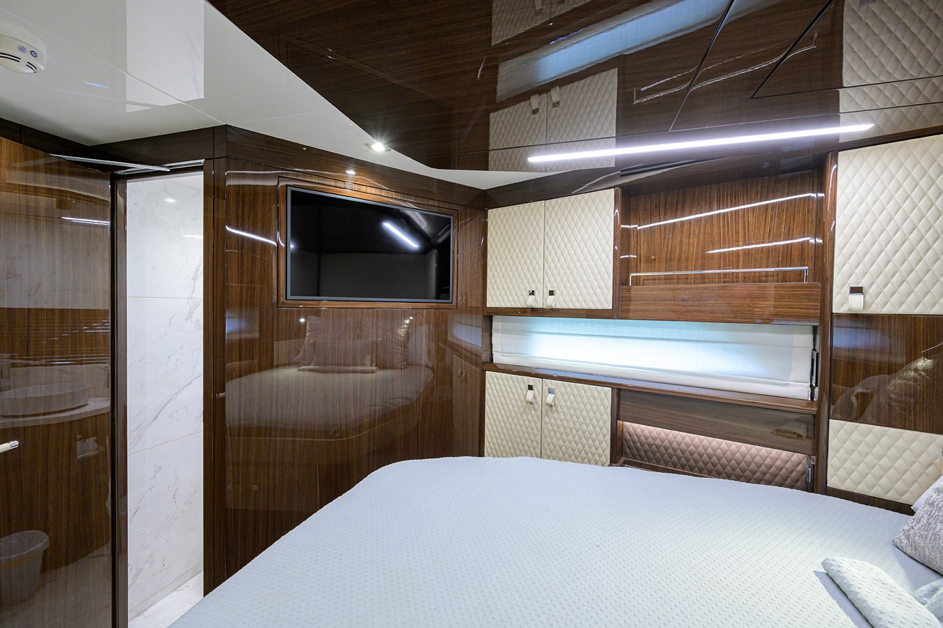 Lazzara Yachts Motor Yacht LAZZARA LSX 67 For Sale