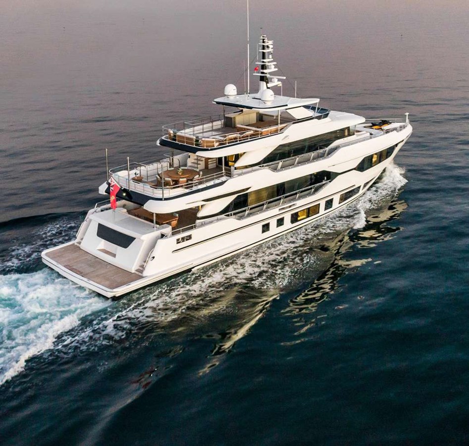Majesty Motor Yacht BEAUTE For Sale