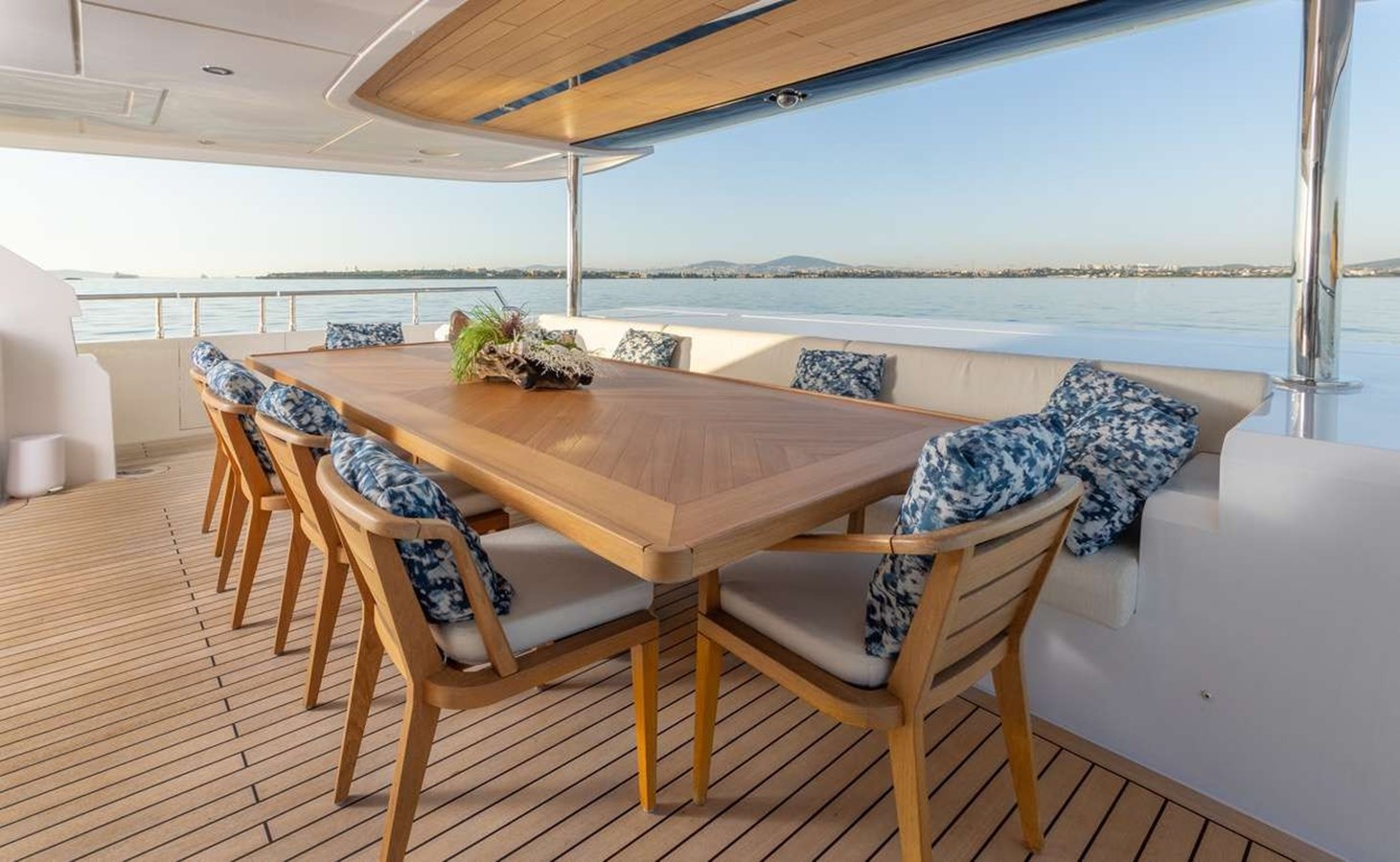Majesty Motor Yacht BEAUTE For Sale