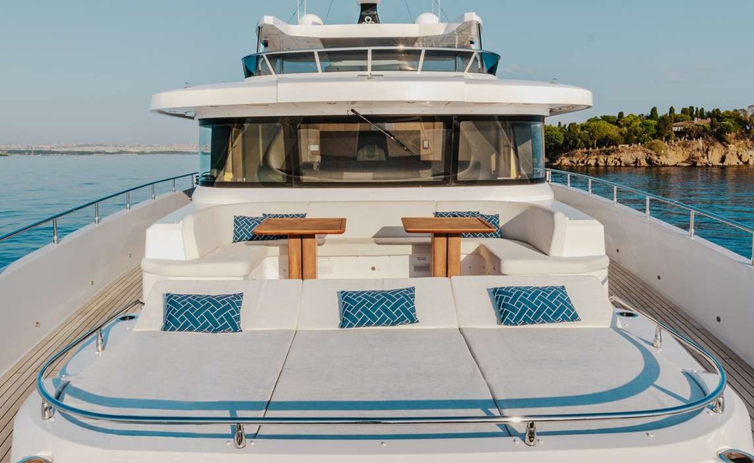 Majesty Motor Yacht BEAUTE For Sale