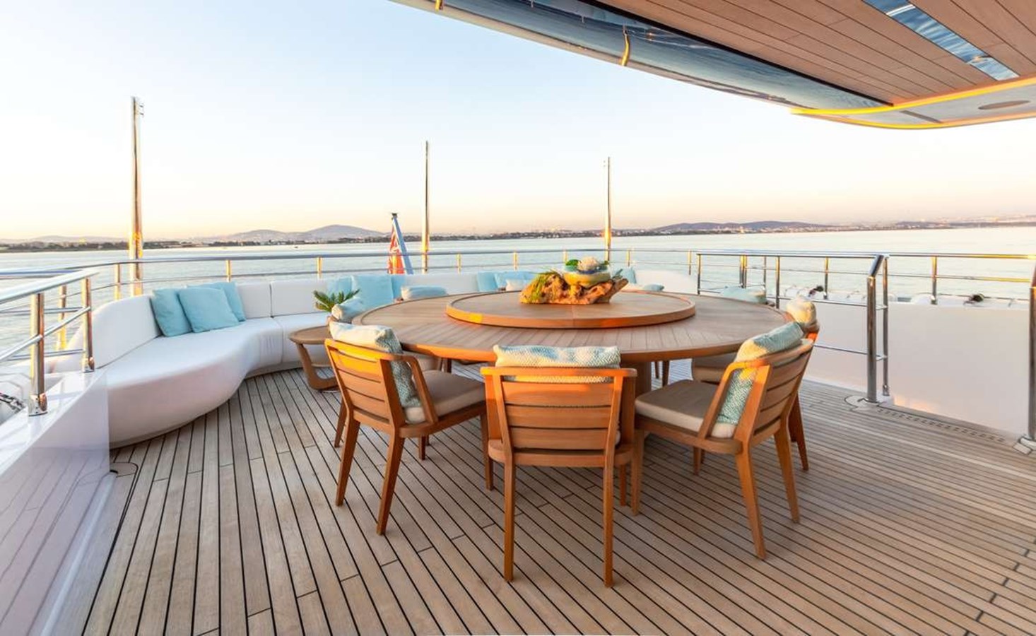 Majesty Motor Yacht BEAUTE For Sale