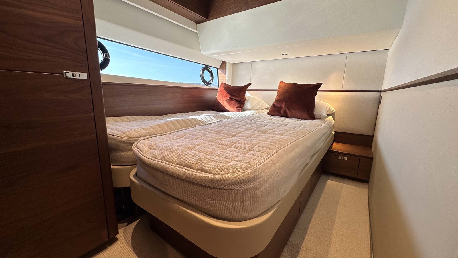 Princess Yachts Motor Yacht Princess F65 (F65012) For Sale
