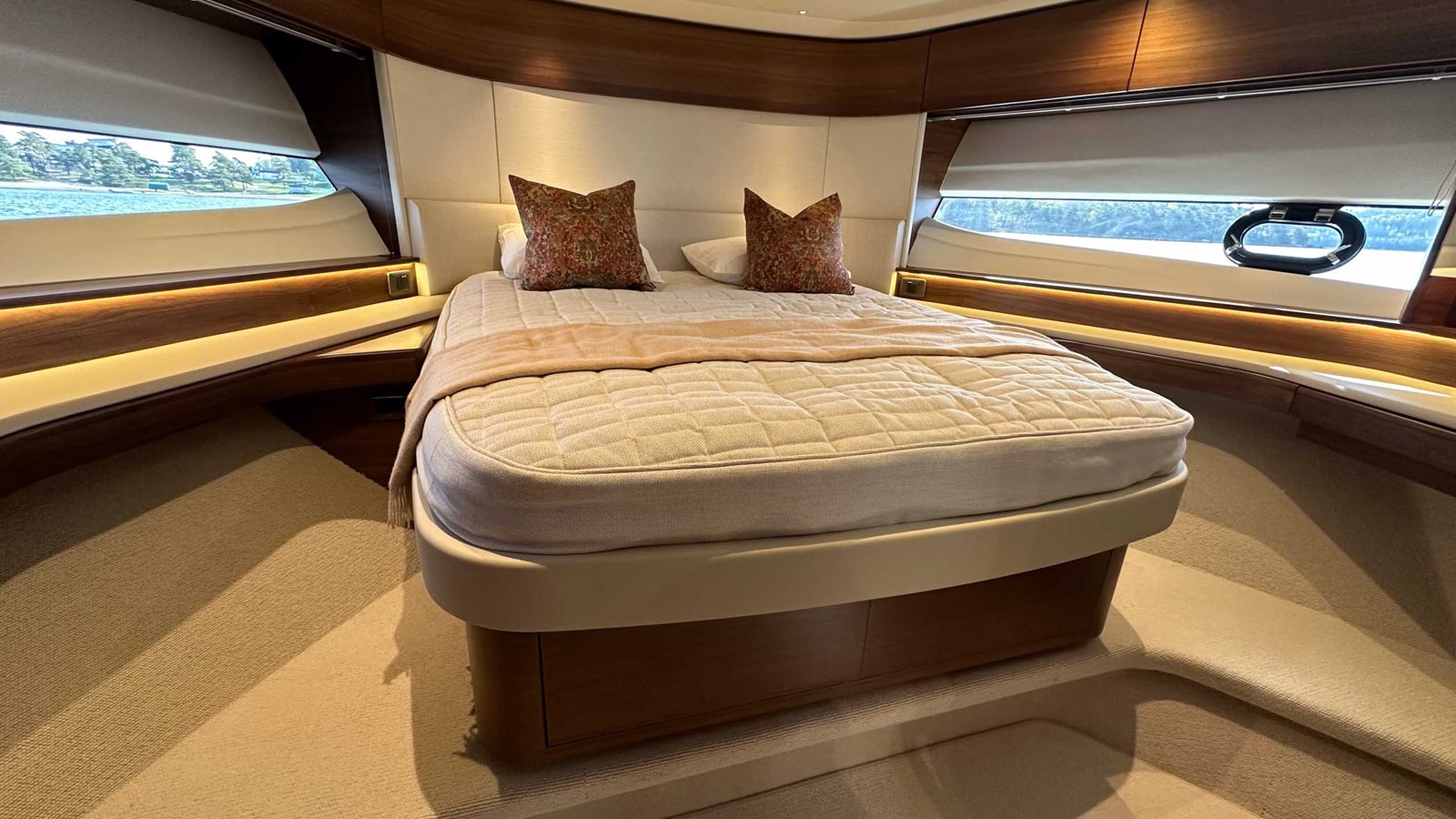 Princess Yachts Motor Yacht Princess F65 (F65012) For Sale