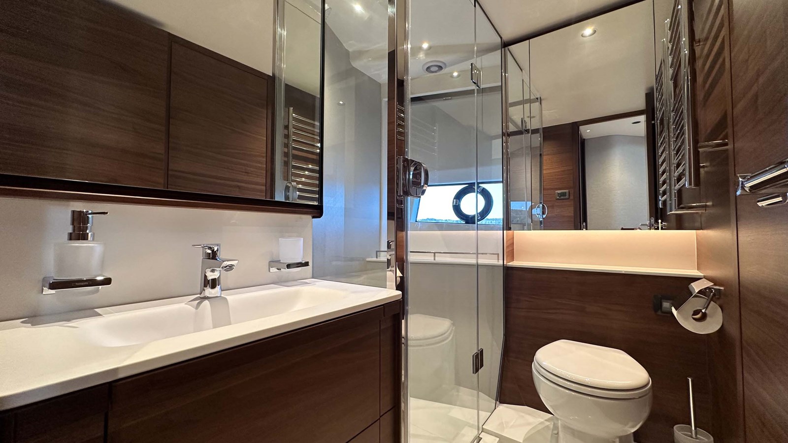 Princess Yachts Motor Yacht Princess F65 (F65012) For Sale