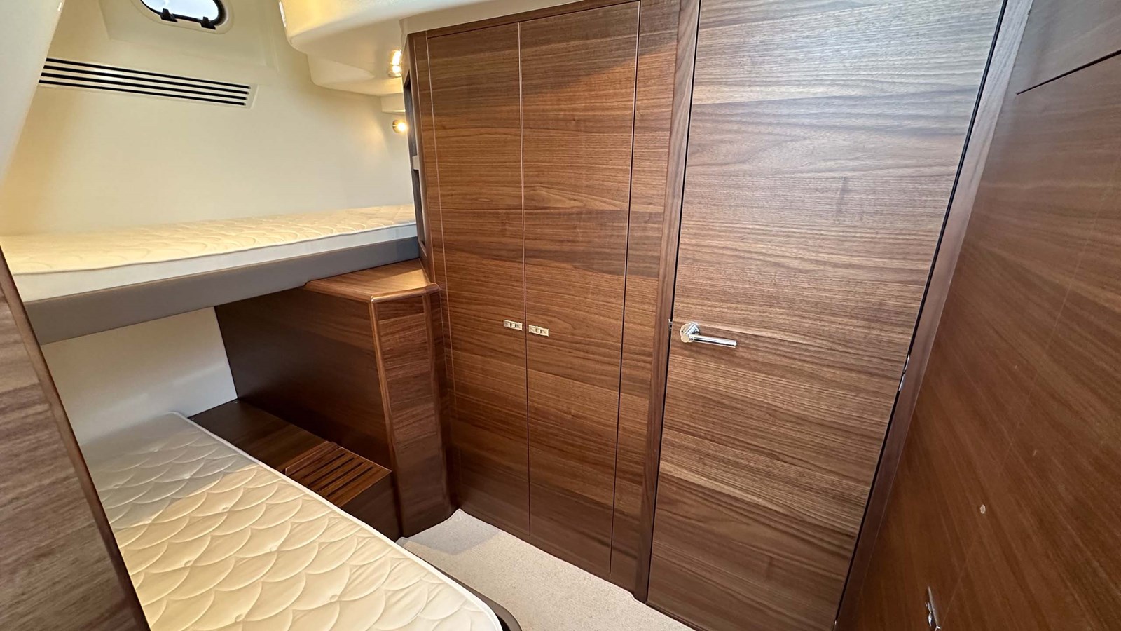 Princess Yachts Motor Yacht Princess F65 (F65012) For Sale