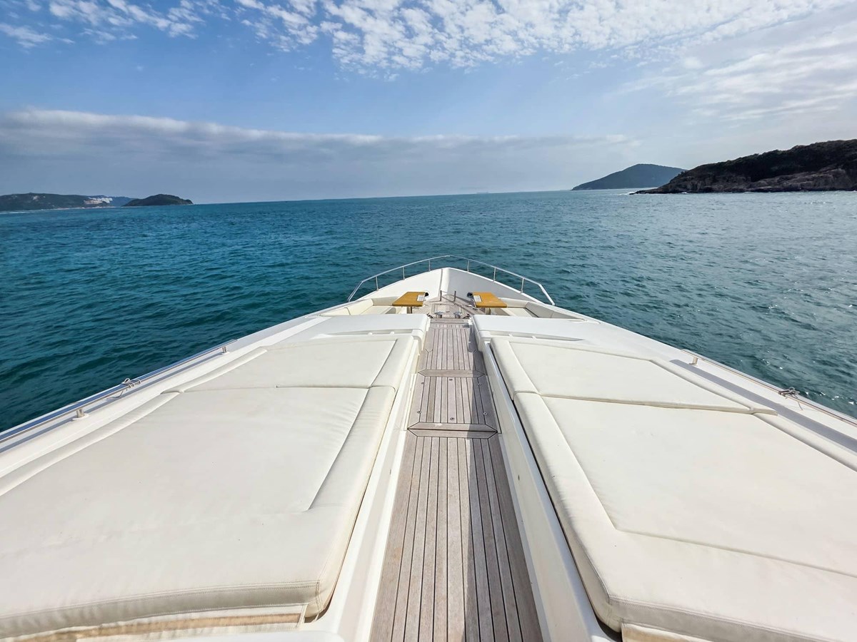 Custom Line Motor Yacht Custom Line 108 For Sale