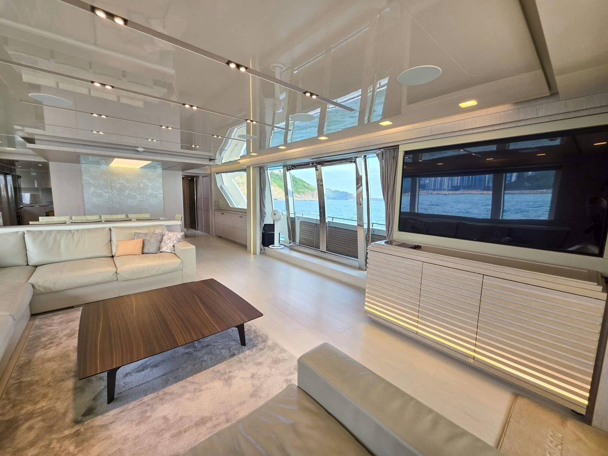 Custom Line Motor Yacht Custom Line 108 For Sale
