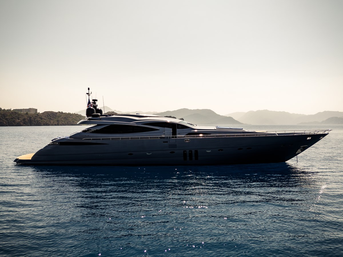 Pershing Motor Yacht GINGER For Sale