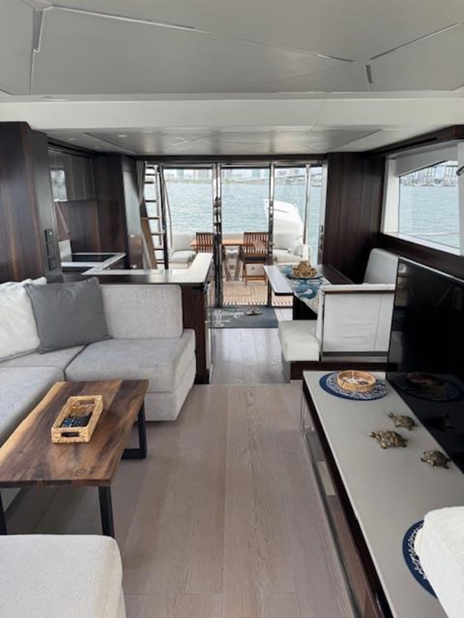 Sunseeker Motor Yacht 4 Play For Sale