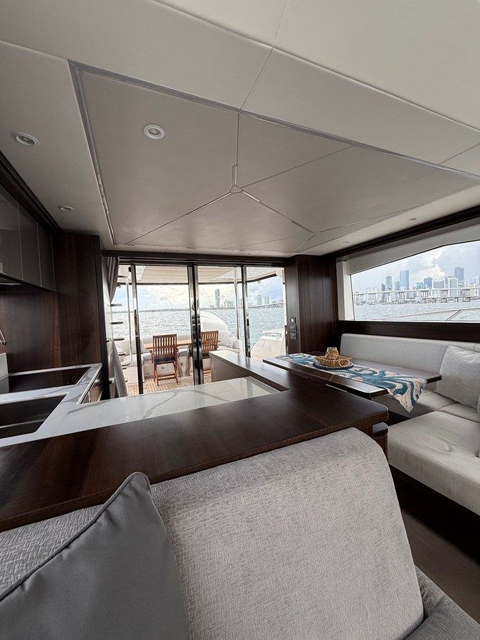 Sunseeker Motor Yacht 4 Play For Sale