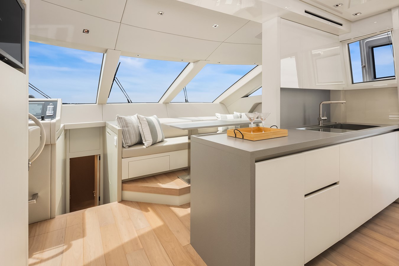 Sanlorenzo Yachts Motor Yacht ESSENZA For Sale