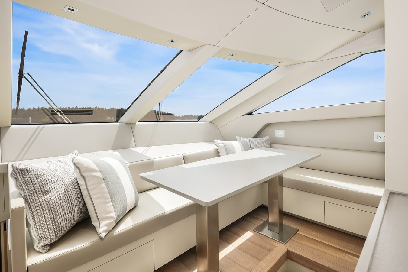 Sanlorenzo Yachts Motor Yacht ESSENZA For Sale