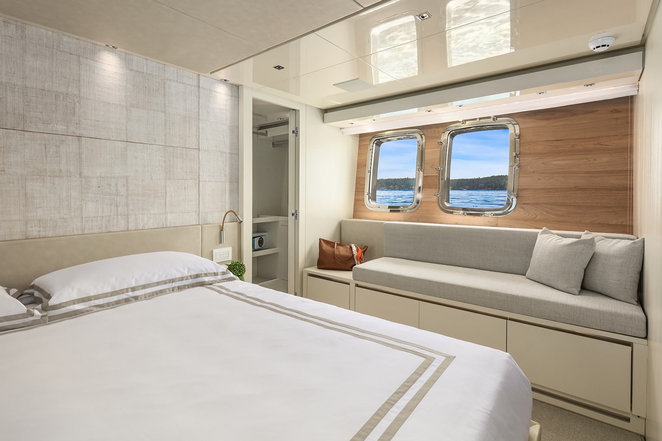 Sanlorenzo Yachts Motor Yacht ESSENZA For Sale