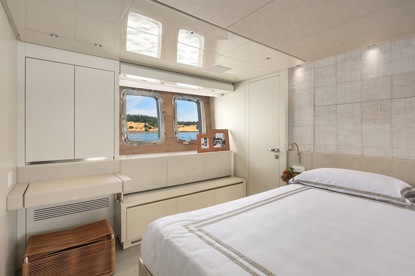 Sanlorenzo Yachts Motor Yacht ESSENZA For Sale