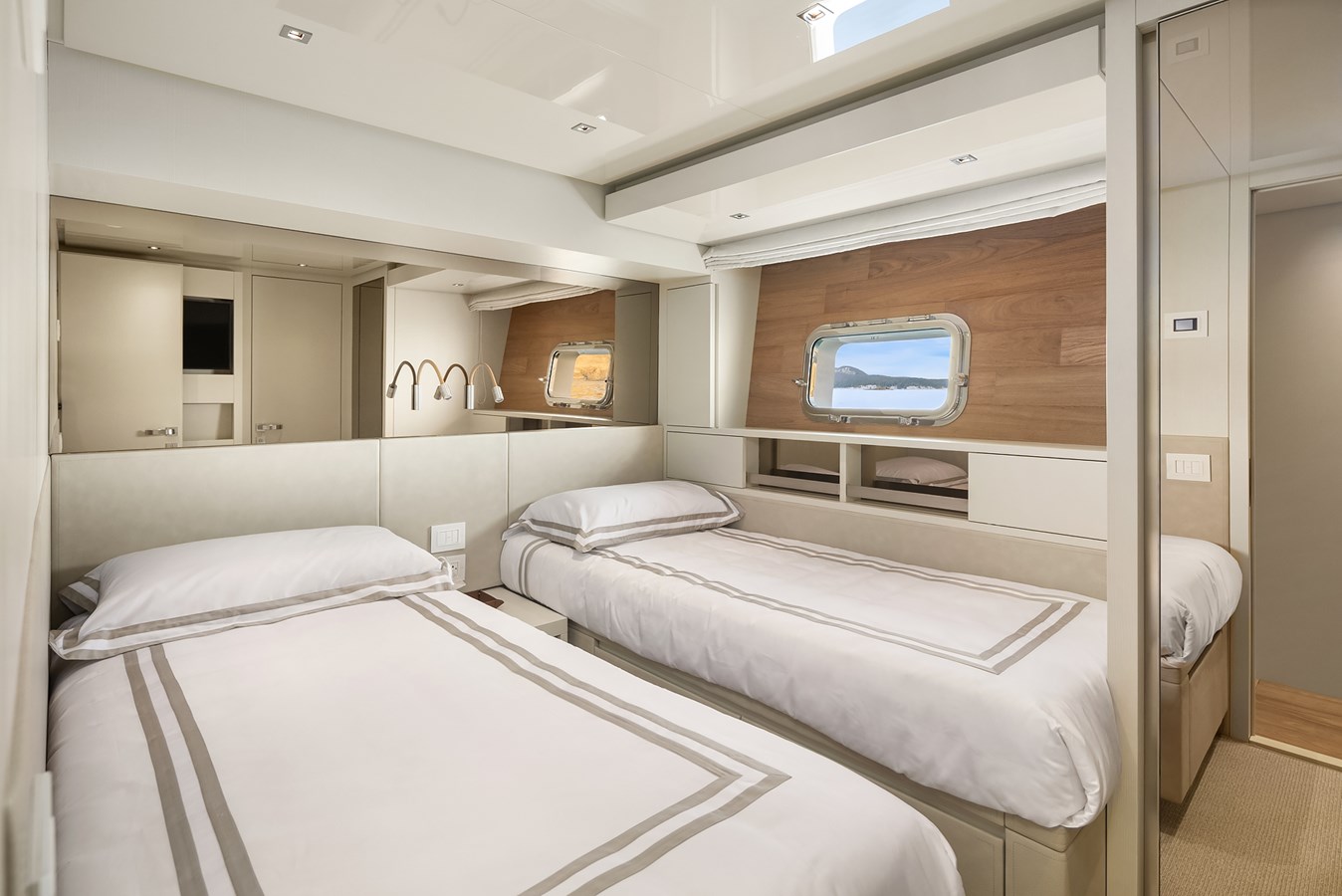 Sanlorenzo Yachts Motor Yacht ESSENZA For Sale