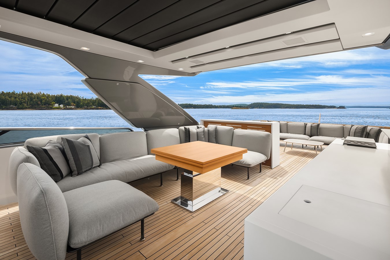Sanlorenzo Yachts Motor Yacht ESSENZA For Sale