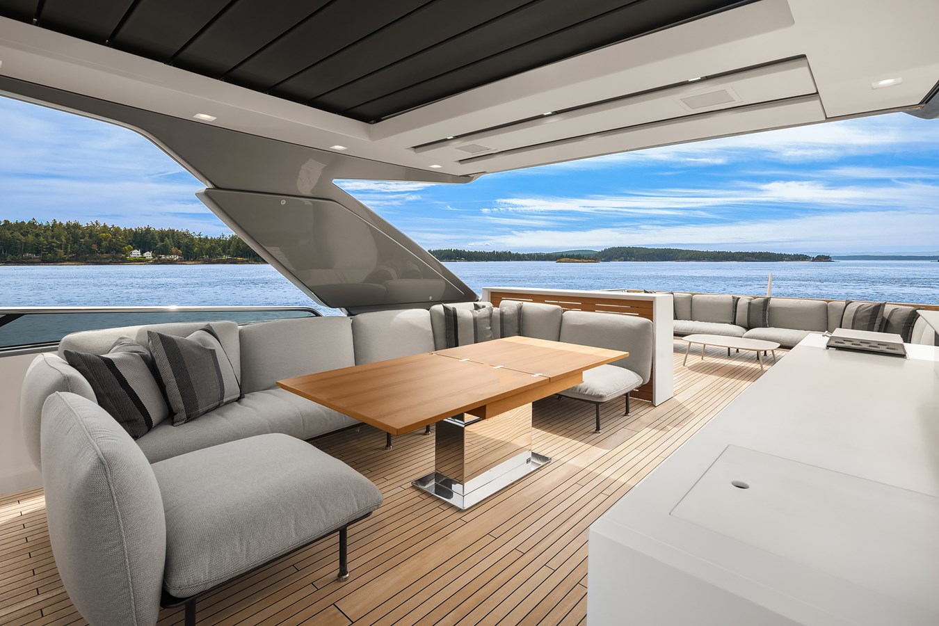 Sanlorenzo Yachts Motor Yacht ESSENZA For Sale