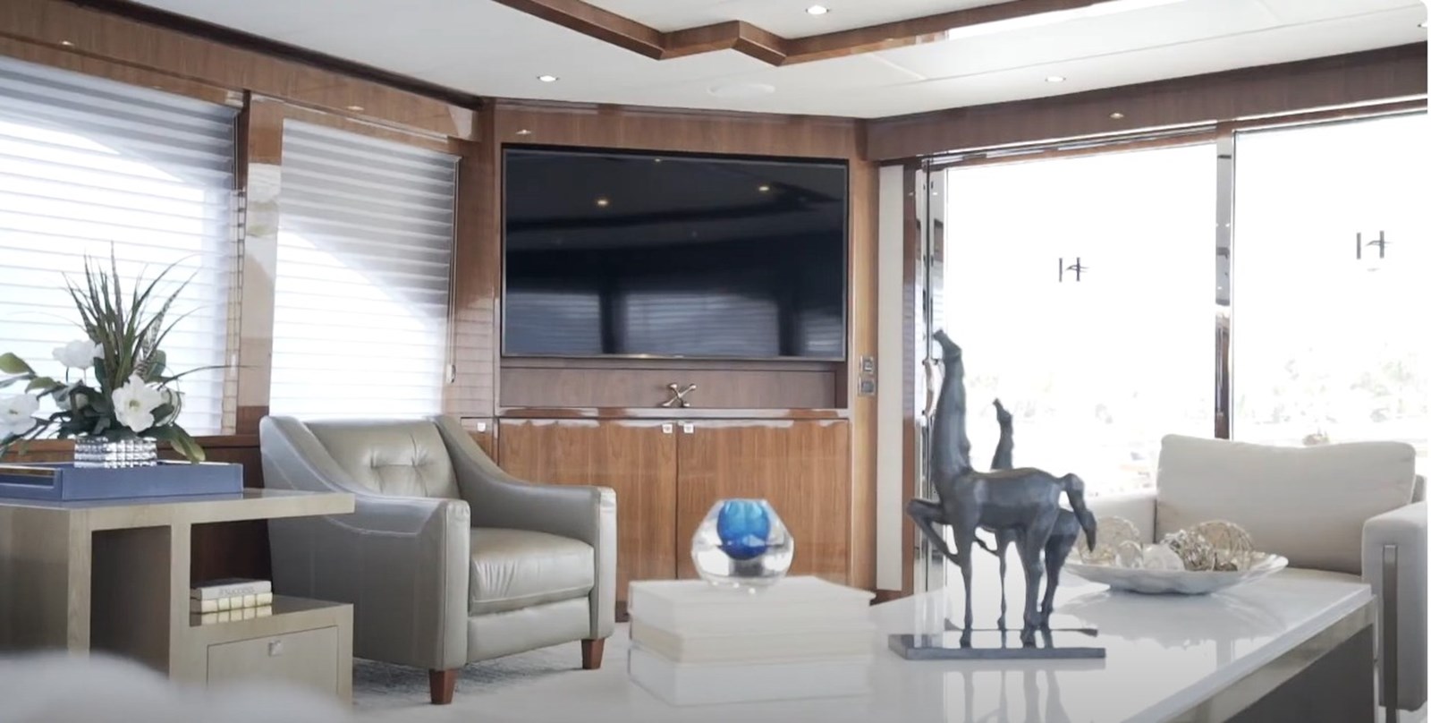 Hargrave Custom Yachts Motor Yacht LOLA T For Sale