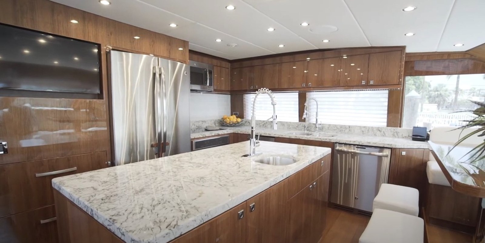 Hargrave Custom Yachts Motor Yacht LOLA T For Sale