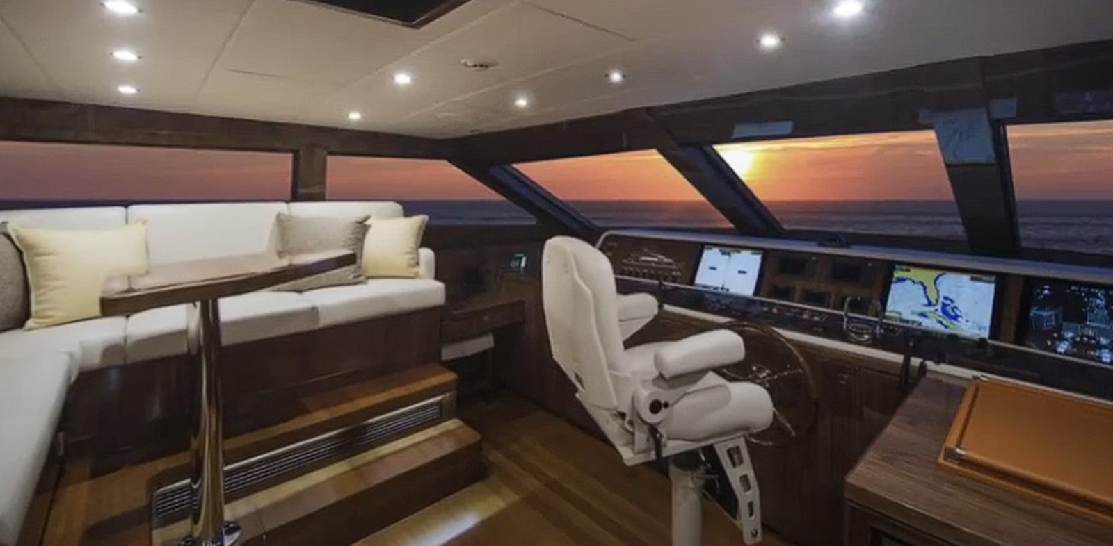 Hargrave Custom Yachts Motor Yacht LOLA T For Sale