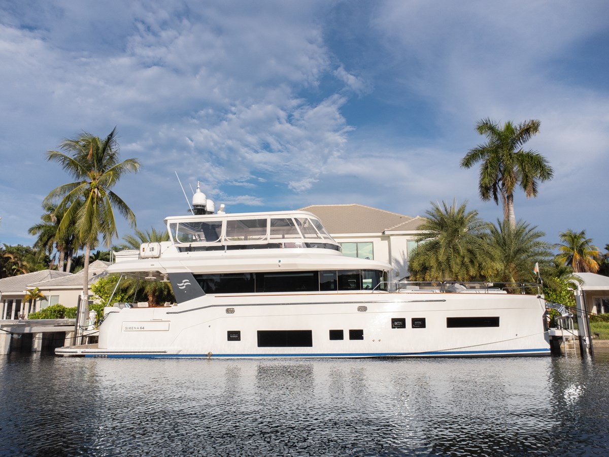 Sirena Motor Yacht FANTASEA For Sale