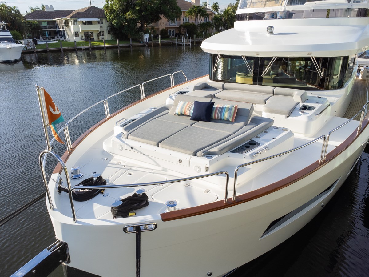 Sirena Motor Yacht FANTASEA For Sale
