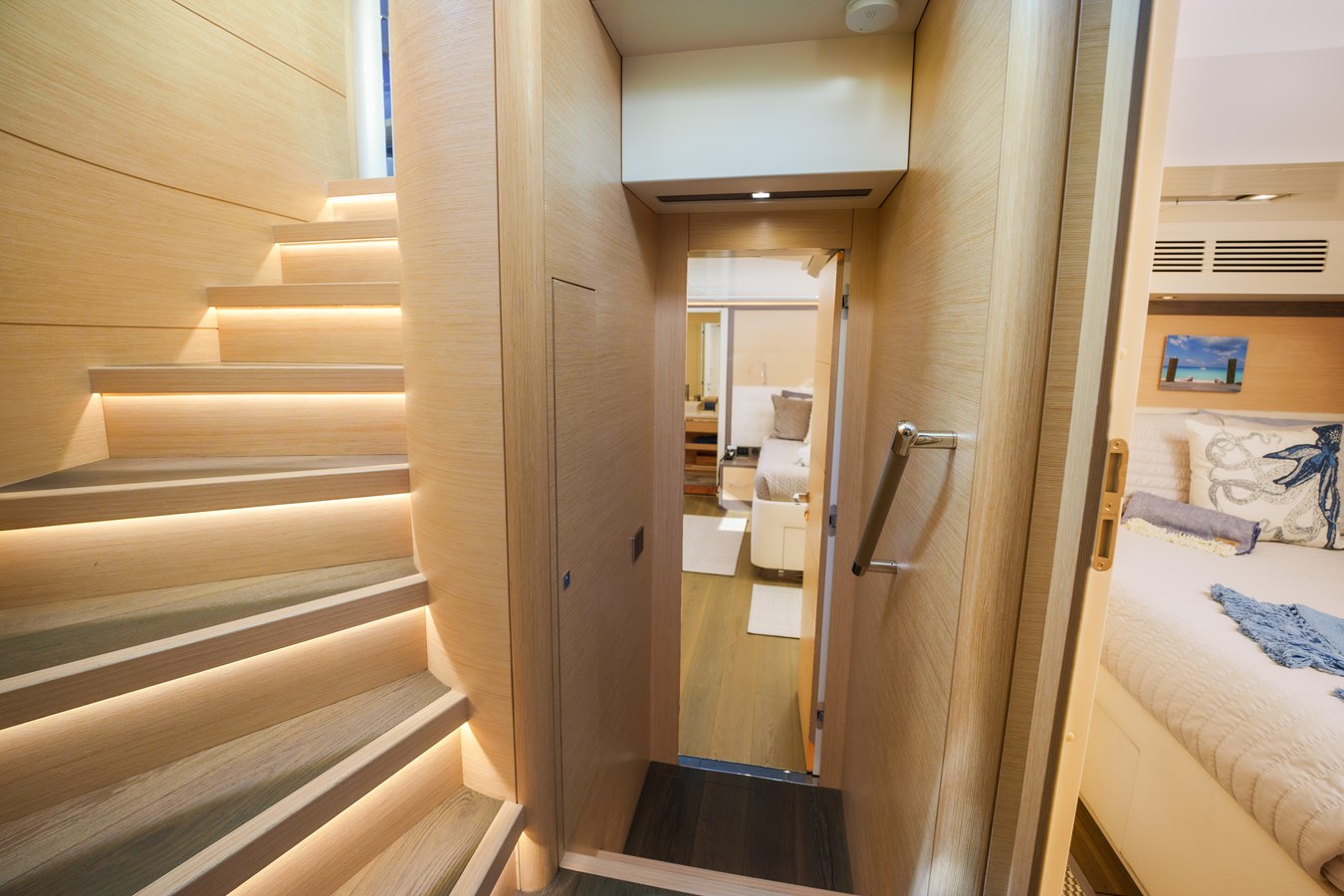 Sirena Motor Yacht FANTASEA For Sale