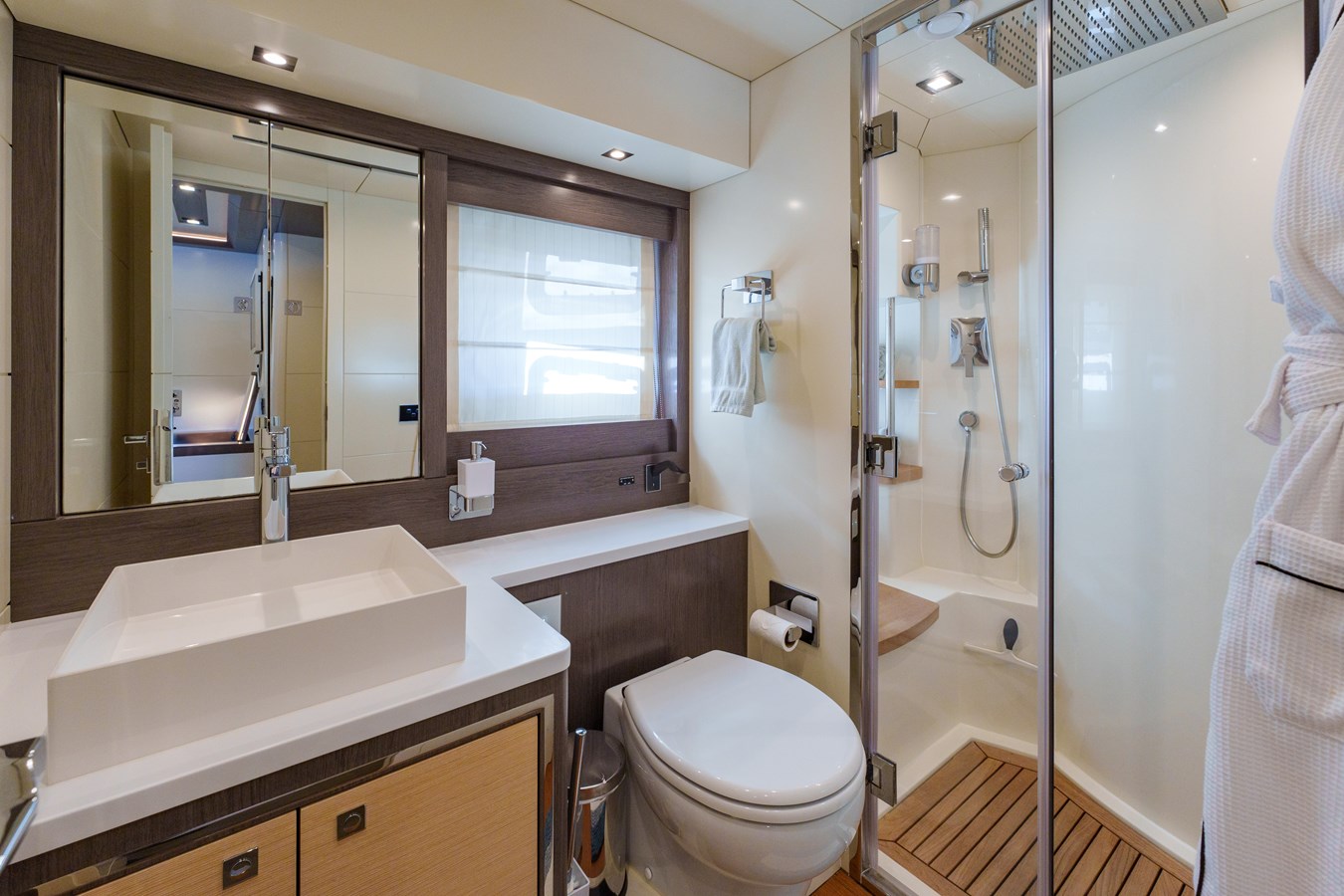 Sirena Motor Yacht FANTASEA For Sale
