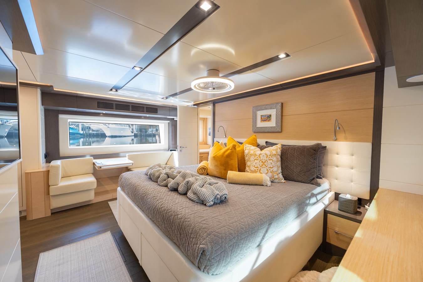 Sirena Motor Yacht FANTASEA For Sale