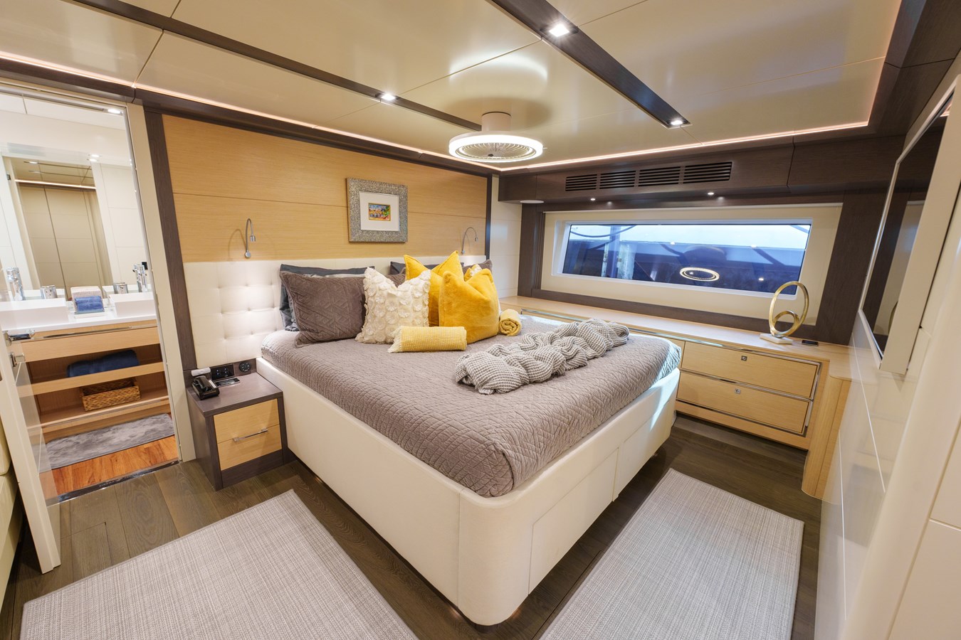 Sirena Motor Yacht FANTASEA For Sale
