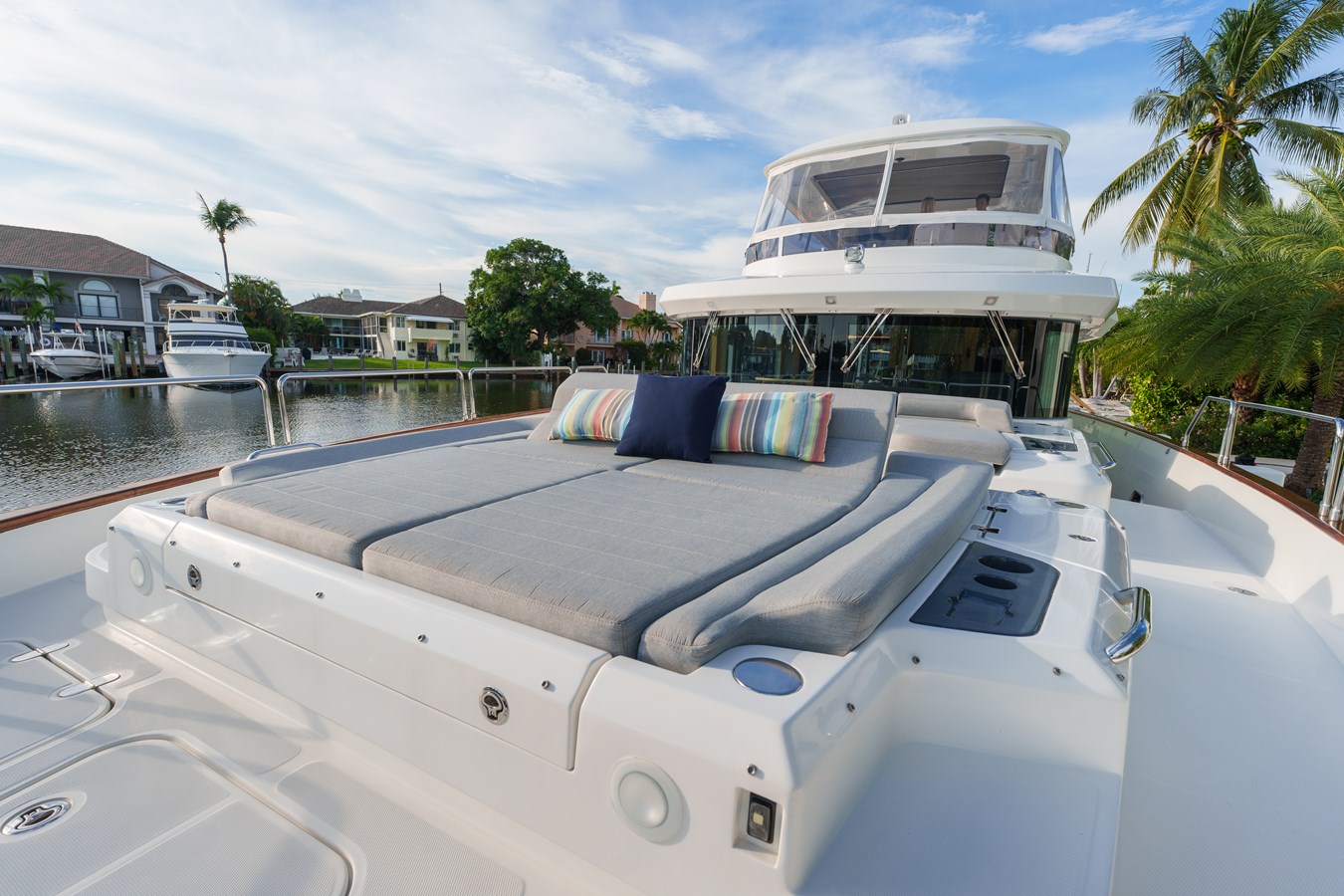 Sirena Motor Yacht FANTASEA For Sale