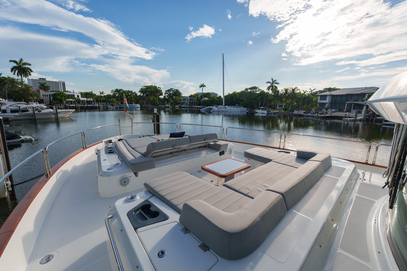 Sirena Motor Yacht FANTASEA For Sale