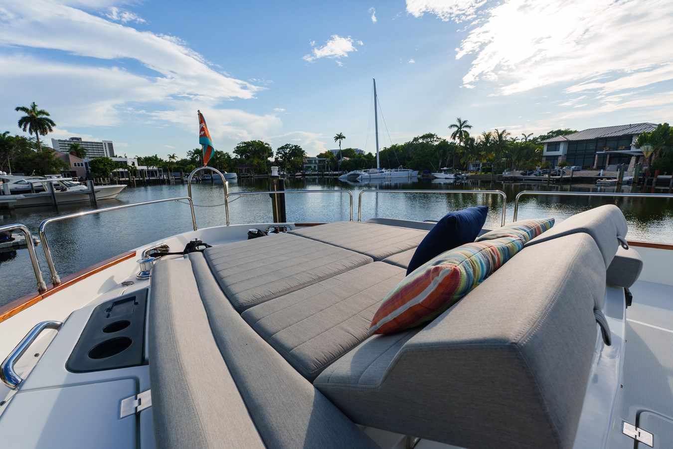 Sirena Motor Yacht FANTASEA For Sale