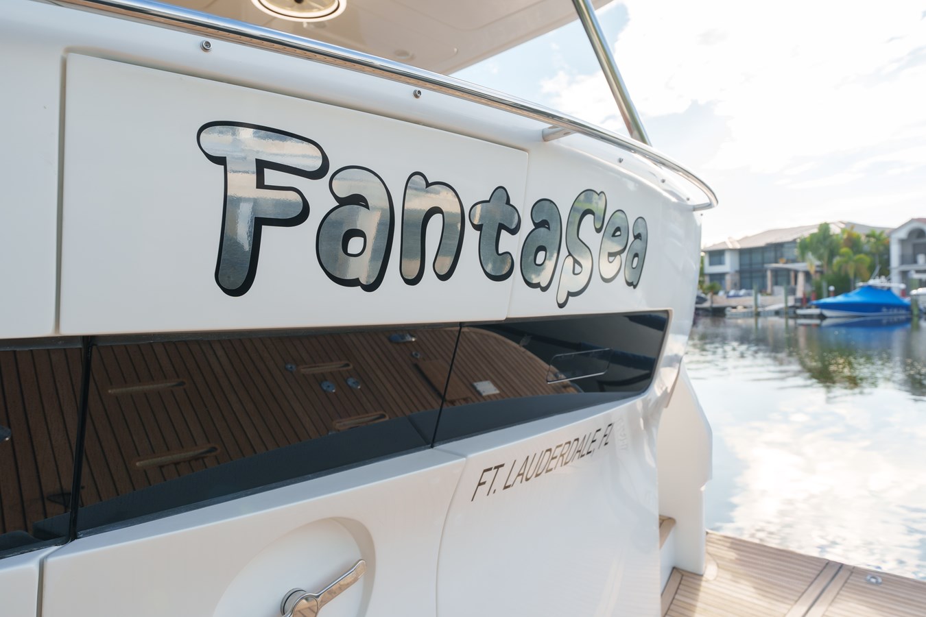 Sirena Motor Yacht FANTASEA For Sale