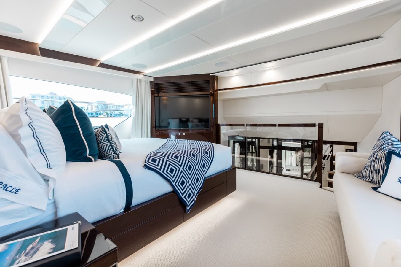 Sunseeker Motor Yacht 95 ft 2018 Sunseeker 95 Yacht, Mirracle For Sale