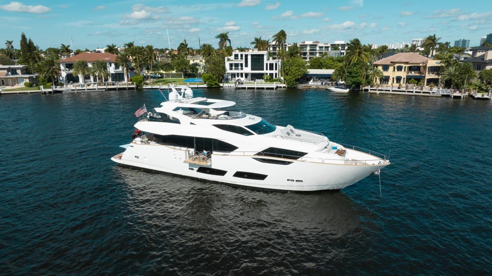 Sunseeker Motor Yacht 95 ft 2018 Sunseeker 95 Yacht, Mirracle For Sale