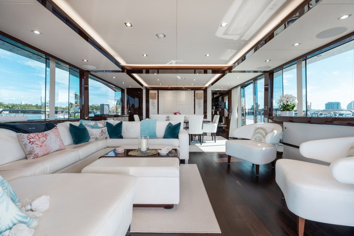 Sunseeker Motor Yacht 95 ft 2018 Sunseeker 95 Yacht, Mirracle For Sale