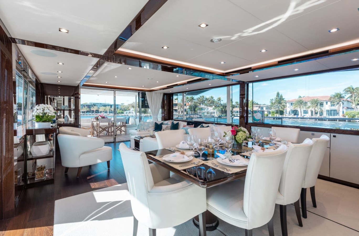 Sunseeker Motor Yacht 95 ft 2018 Sunseeker 95 Yacht, Mirracle For Sale