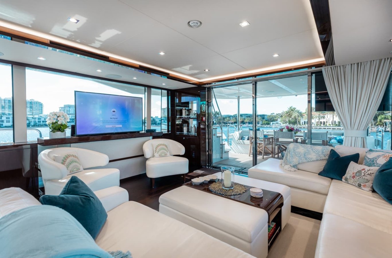 Sunseeker Motor Yacht 95 ft 2018 Sunseeker 95 Yacht, Mirracle For Sale