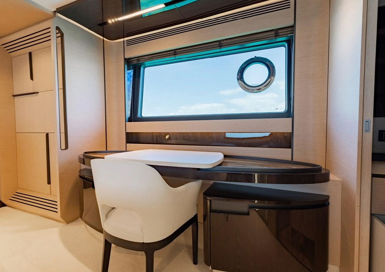 Azimut Yachts Motor Yacht Lance West For Sale