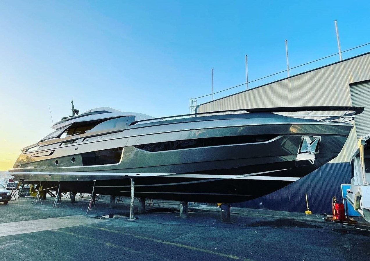 Azimut Yachts Motor Yacht Lance West For Sale