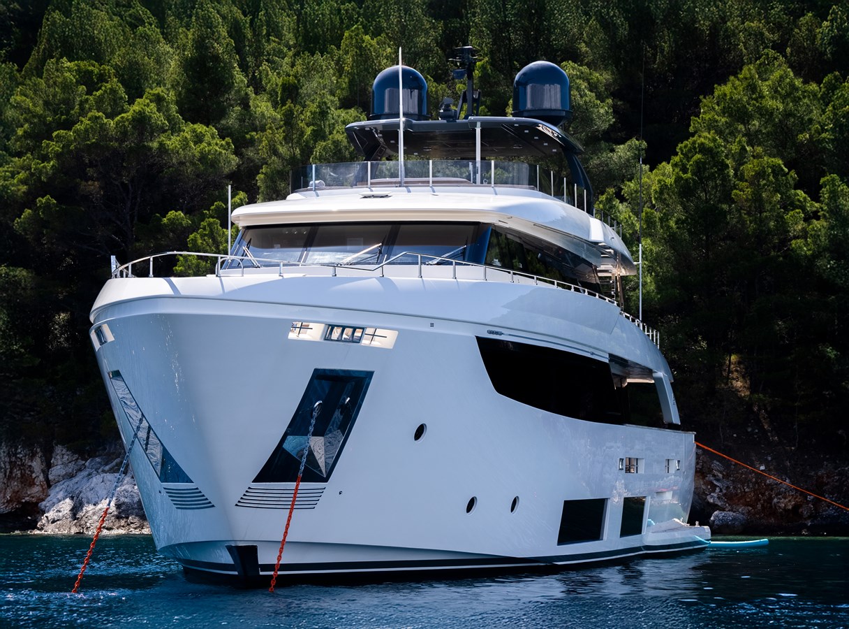 Custom Line Motor Yacht SK For Sale